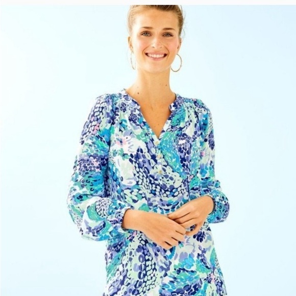 Lilly Pulitzer Tops - Lilly Pulitzer Elsa Top in Wave After Wave - EUC, size Small